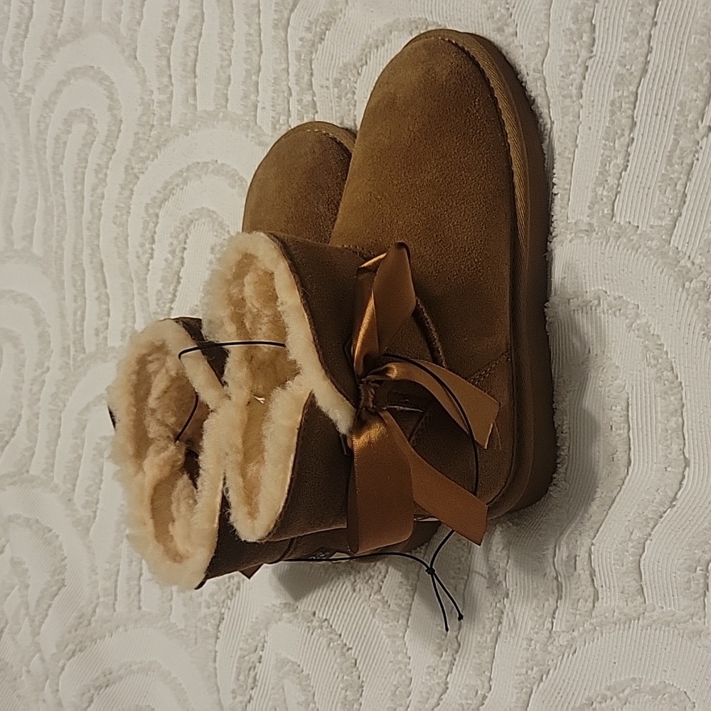 Pawz by bearpaw boots 👢